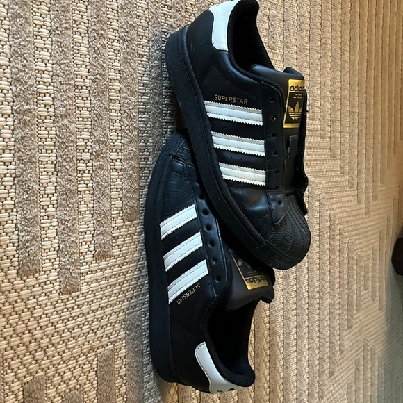 Kids size 7 hard shell Adidas - Picture 2 of 4